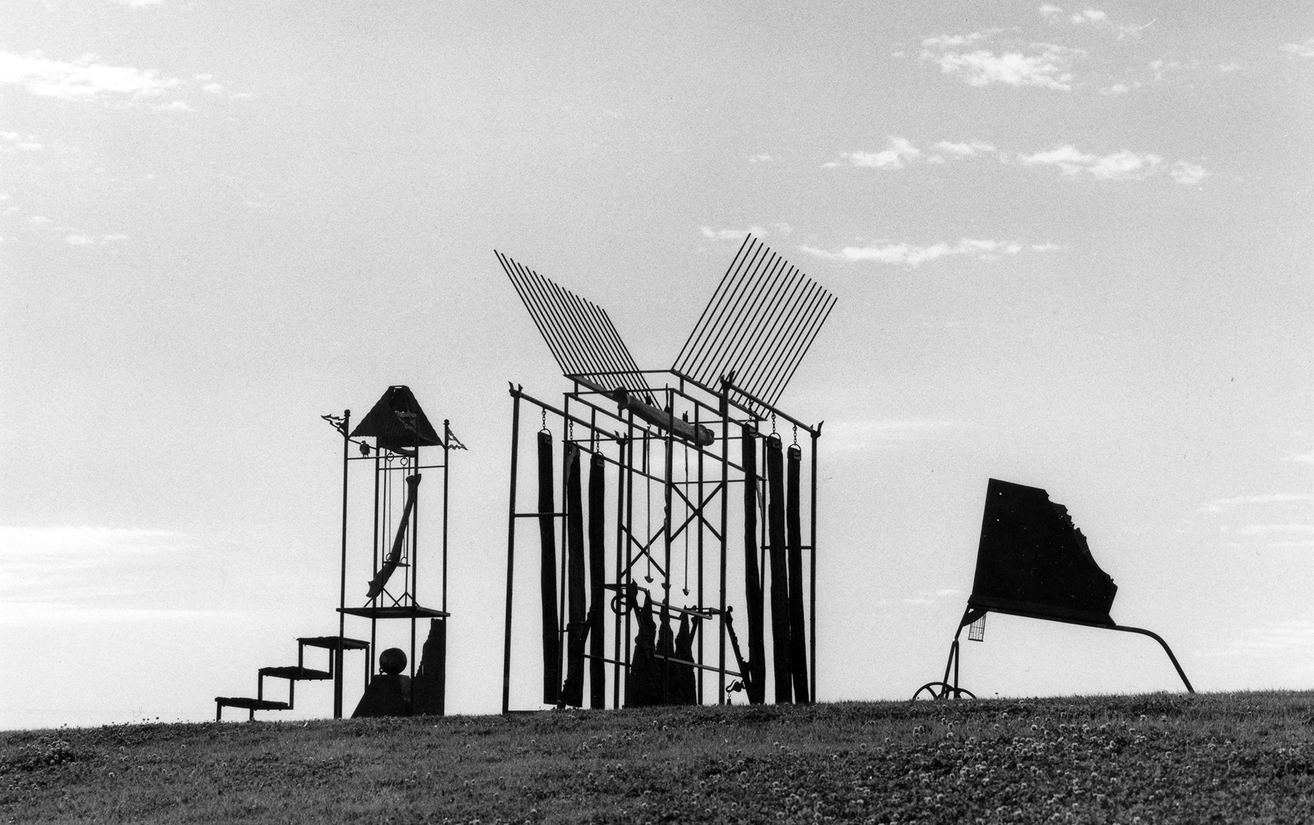 Meeting Place, 1985, sculpture by Adrian Mauriks.