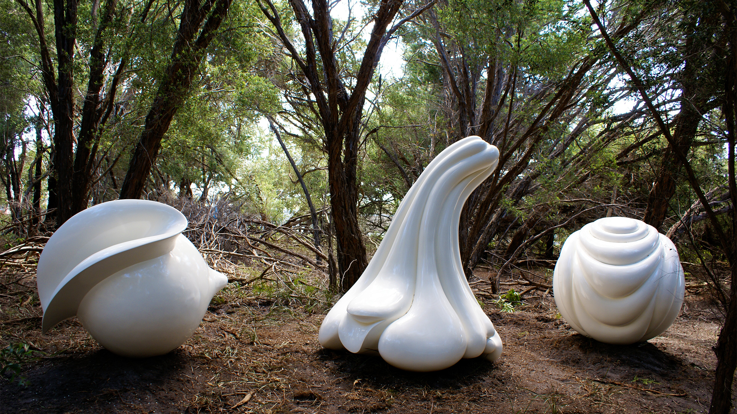 Strange Fruit, 2010. Sculpture by Adrian Mauriks.